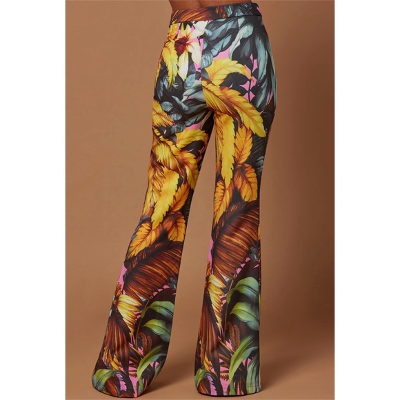 NWT Fashion Nova Women’s Floral Suit - Picture 5 of 5